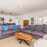 Seaview Villa *
