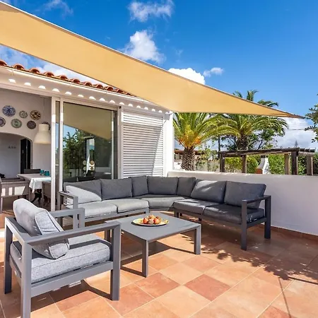 Seaview Villa *